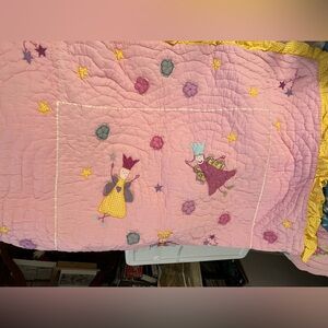 Laura Ashley, fun fairies premium quilt